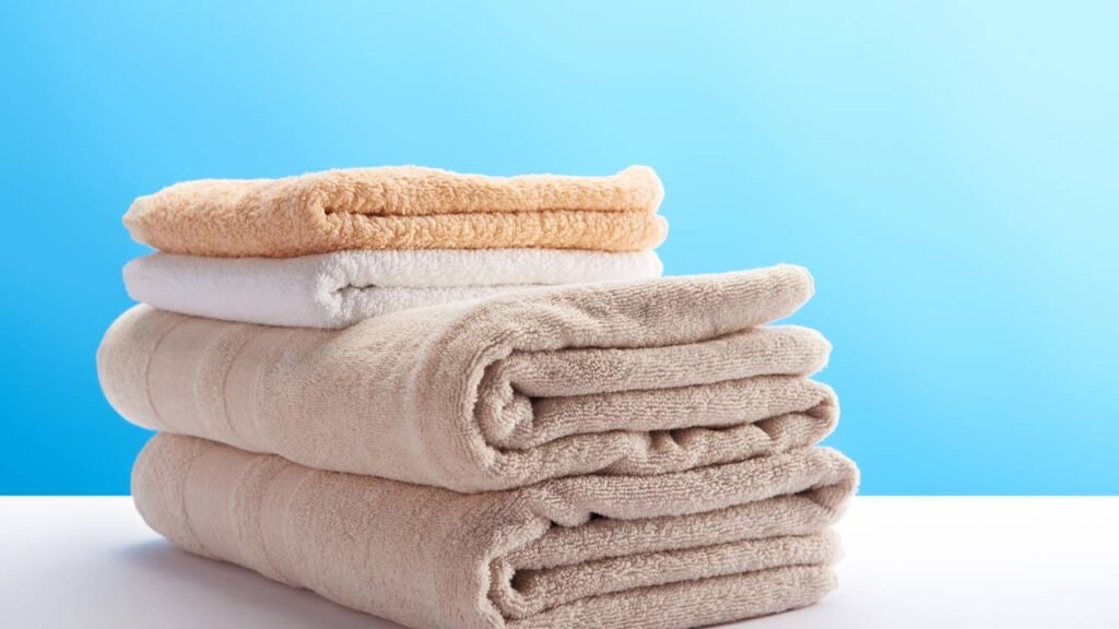 Deixe suas toalhas macias como novas sem gastar nada com esse truque