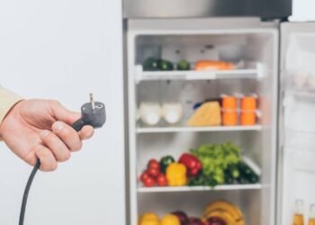 Esse erro comum aumenta sua conta de luz mesmo sem ninguém em casa