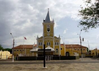 Essa cidade piauiense está encantando viajantes com paisagens de outro mundo