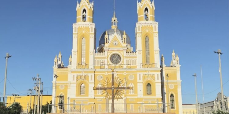 Essa cidade do sertão cearense está emocionando visitantes pela fé e tradição