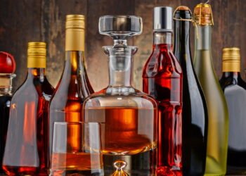 Receita Federal emite comunicado sobre metanol encontrado em bebidas destiladas