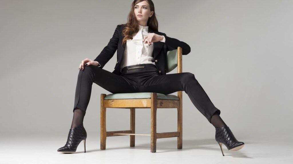 Como conquistar um visual de mulher elegante sem investir muito

