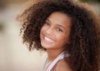 As melhores marcas para cuidar de cabelos afros com perfeição