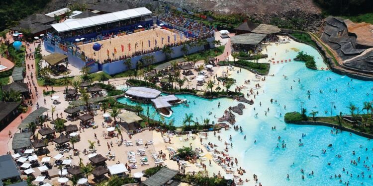 Parque aquático Caldas Novas - Créditos: Divulgação/Wikimedia Commons