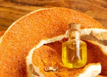 Não jogue fora a casca de tangerina, ela pode ajudar na limpeza 