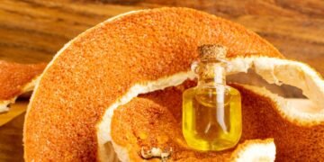 Não jogue fora a casca de tangerina, ela pode ajudar na limpeza 