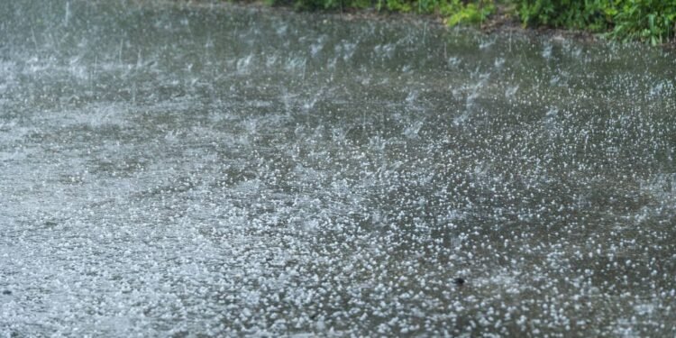 Inmet alerta para temporais e possíveis alagamentos no país
