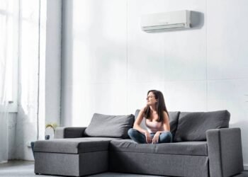 Família evita gasto inesperado ao manter a manutenção do ar em dia