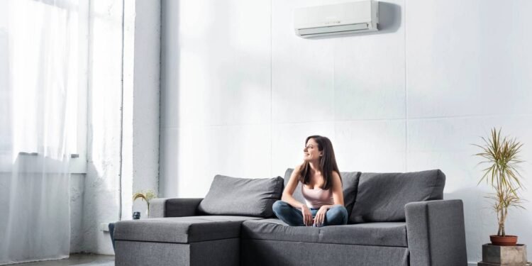 Família evita gasto inesperado ao manter a manutenção do ar em dia