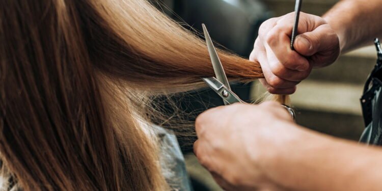 O corte ideal para cabelos finos que rejuvenesce e valoriza mulheres acima de 40 anos