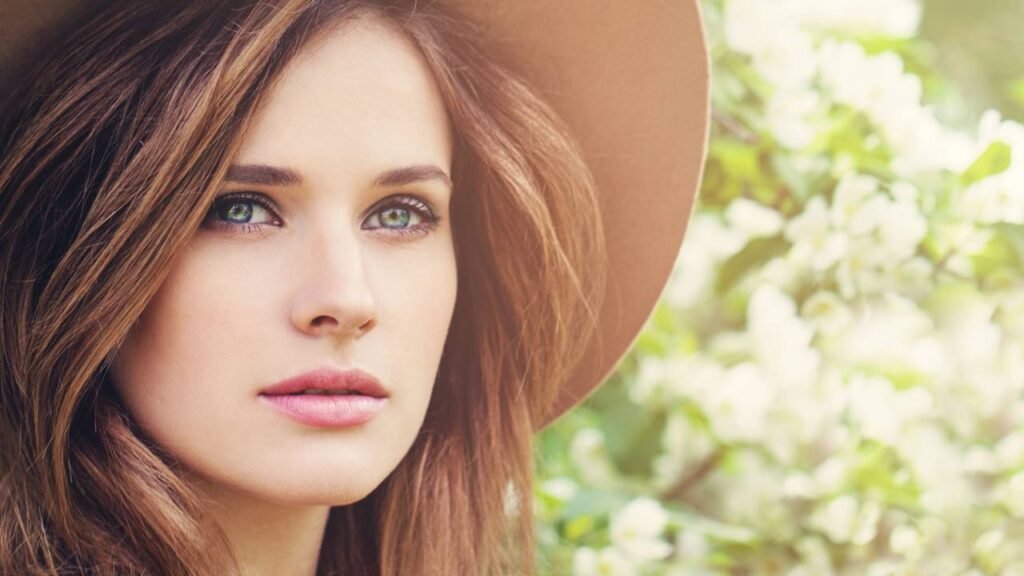 Esse novo tipo de corte está rejuvenescendo mulheres sem precisar de química