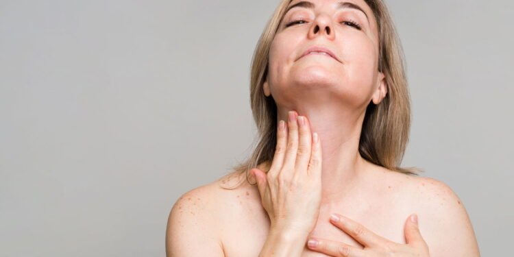 Pele do colo e do pescoço exige cuidados que muita gente ignora