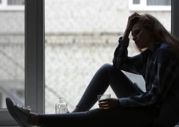 Quebre a dependência emocional quando alguém não te ama