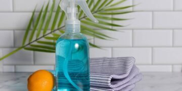 Desinfetante natural com aroma cítrico que deixa a casa impecável