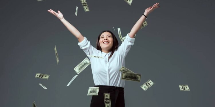 Fazendo dinheiro sem sair de casa - Créditos: depositphotos.com / AllaSerebrina