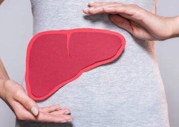 A bebida natural que cientistas comprovaram reduzir a gordura no fígado