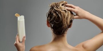 Esse hidratante caseiro salvou meu cabelo do ressecamento