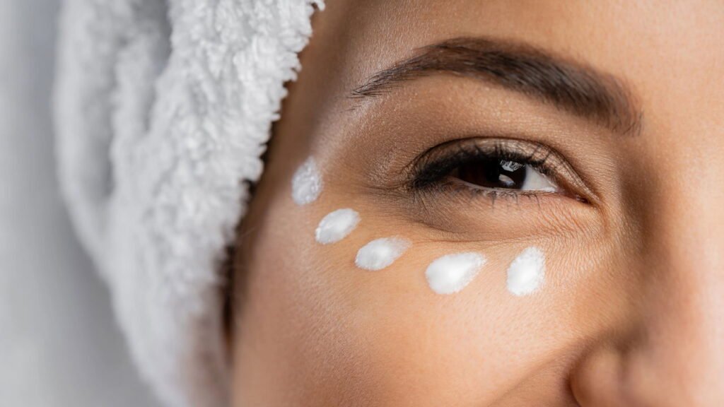 Esse cuidado simples na rotina ajuda a manter a pele oleosa sem brilho e com aparência saudável