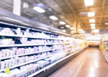 Empresa de iogurte grego sofre com ação judicial, após detecção de múltiplos produtos químicos no produto