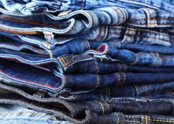 O jeans que te deixa mais alta e elegante que vai dominar as ruas em 2026