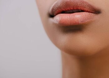 Ganhe mais volume nos lábios usando apenas 2 ingredientes