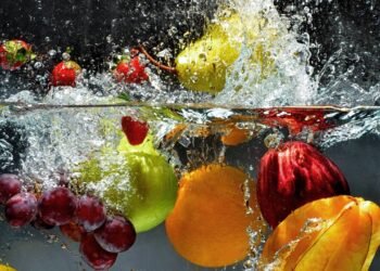 A técnica mais eficaz para eliminar todo agrotóxico de frutas e legumes