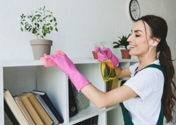 O que significa limpar a casa constantemente, segundo a psicologia?