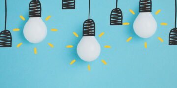 Trocar lâmpada te faz economizar 80% na conta de luz todo mês