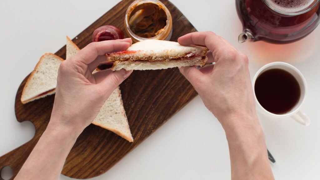 Consumir a quantidade ideal de manteiga de amendoim pode transformar sua saúde