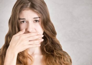 Como preparar o melhor suco para desintoxicar o fígado e combater o mau hálito