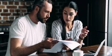 Como contestar cobrança indevida na conta de energia ou água