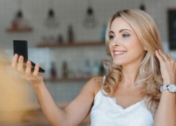 Pequenas atitudes aos 40 fortalecem autoestima e fazem diferença no dia a dia