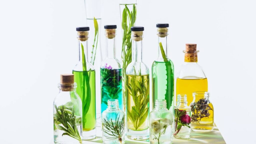 3 ervas que tornam o óleo corporal um verdadeiro ritual de bem-estar