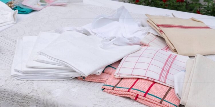 Porta vaso com pano de cozinha transforma sua casa - Créditos: depositphotos.com / OceanProd