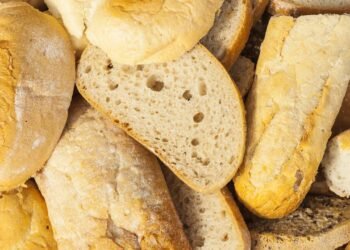 Não jogue o pão velho fora, faça essa receita que todos vão amar