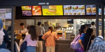 Decisão inesperada! Maior rede de fast-food deixa o país após 36 anos