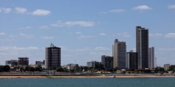 Cidade do sertão vira potência nacional com frutas, tecnologia e qualidade de vida