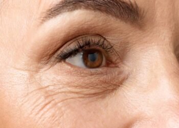 Gel natural que ajuda a suavizar rugas e hidratar a pele