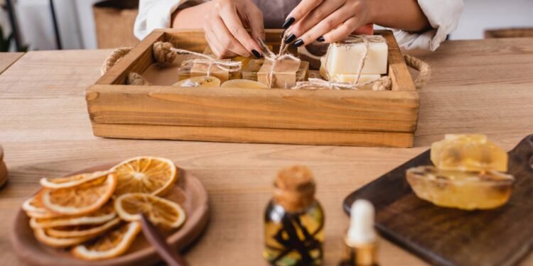 Produza seu próprio sabão artesanalmente, utilizando ingredientes naturais e acessíveis - Créditos: depositphotos.com / HayDmitriy