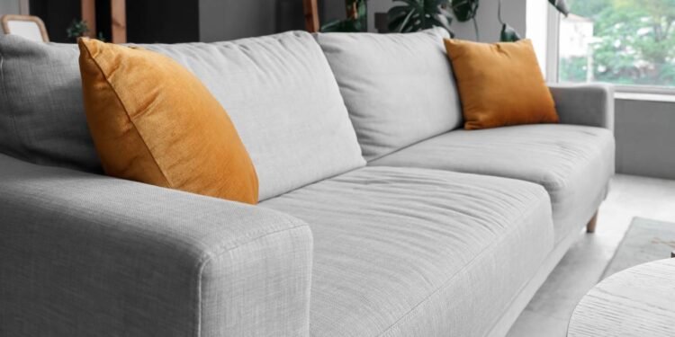 O novo design de salas aposta em móveis modulares e individuais - Créditos: depositphotos.com / serezniy