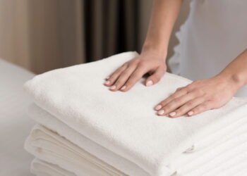 O clareamento caseiro mais poderoso para toalhas brancas encardidas