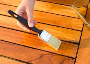 Faça você mesmo seu verniz e economize nos seus projetos e trabalhos