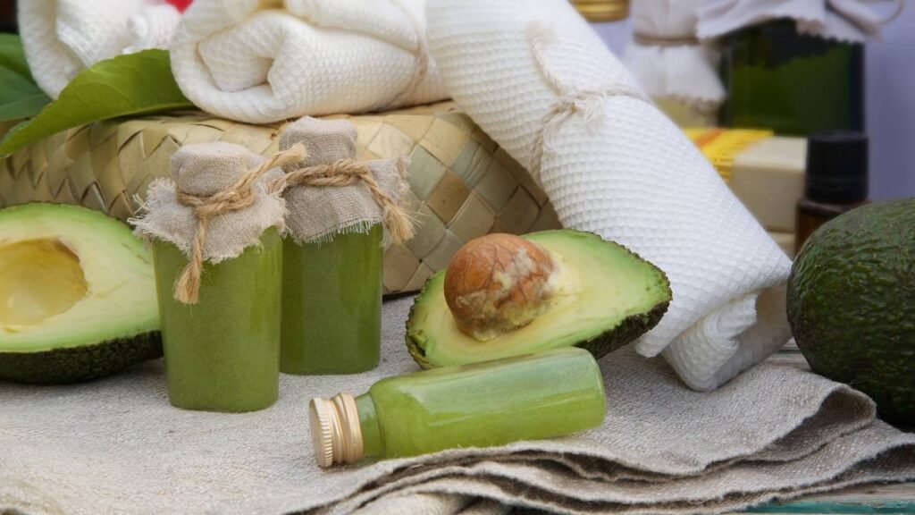 Cabelos ressecados ganham vida em minutos com essa máscara natural