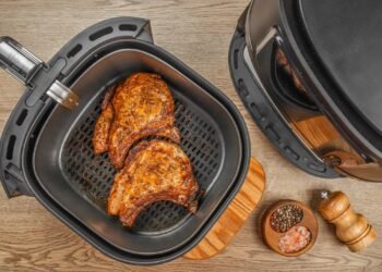 Sua airfryer deixou tudo com gosto de queimado? O erro pode estar em um hábito diário