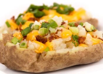 A nova versão saudável da batata recheada que virou tendência em 2025