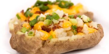 A nova versão saudável da batata recheada que virou tendência em 2025