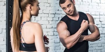 Os melhores exercícios para acabar com a flacidez nos braços de forma rápida