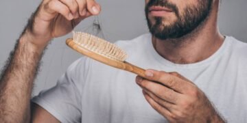 Como acabar com o frizz no cabelo masculino sem a necessidade de cremes caros
