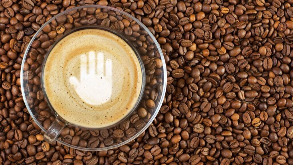 revistapazes.com - Após escândalo sanitário, Anvisa bane 3 marcas de café de uma só vez — veja se a sua está na lista