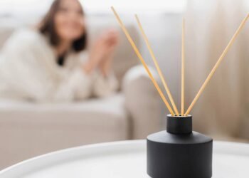 Comecei a usar esse perfume caseiro e minha casa está sempre com cheiro de limpa